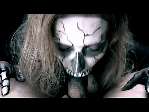 ❤️ Demon girl zuigt pik met haar zwarte mond en slikt sperma. ❌ Sluts at us nl.corona-pass.ru ﹏